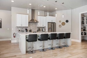 Ferienhaus, Mehrere Schlafzimmer | Eigene Küche | Kühlschrank, Ofen, Wasserkocher mit Kaffee-/Teezubehör, Toaster