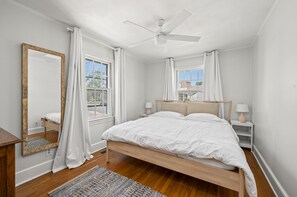 2 bedrooms, iron/ironing board, internet, bed sheets