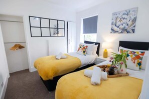 2 bedrooms, desk, iron/ironing board, WiFi - Cosy Home by the Sea (Norfolk)