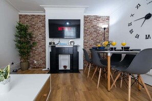 Dining - Cosy Home by the Sea (Norfolk)
