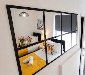 2 bedrooms, desk, iron/ironing board, WiFi