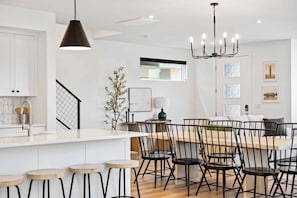 Casa, 5 habitaciones | Cocina privada | Refrigerador, horno, cafetera y tetera y tostadora