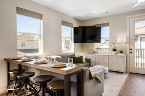 Dining - North Shore At Desert Color 6 Bedroom Townhouse (St. George)