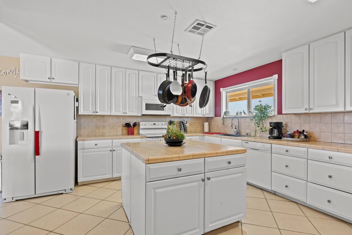 The Ranger Station - Fun Filled Outdoor Oasis!