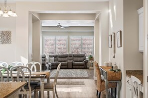 Townhome, 3 Bedrooms | Interior - Coral Ridge Jewel 3 Bedroom Townhouse (Washington)