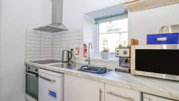 Fridge, dishwasher, electric kettle, toaster