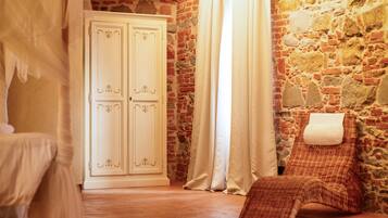 Studio | Living area | 45-inch LCD TV with cable channels, TV