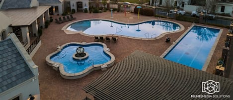 House, 5 Bedrooms | Pool