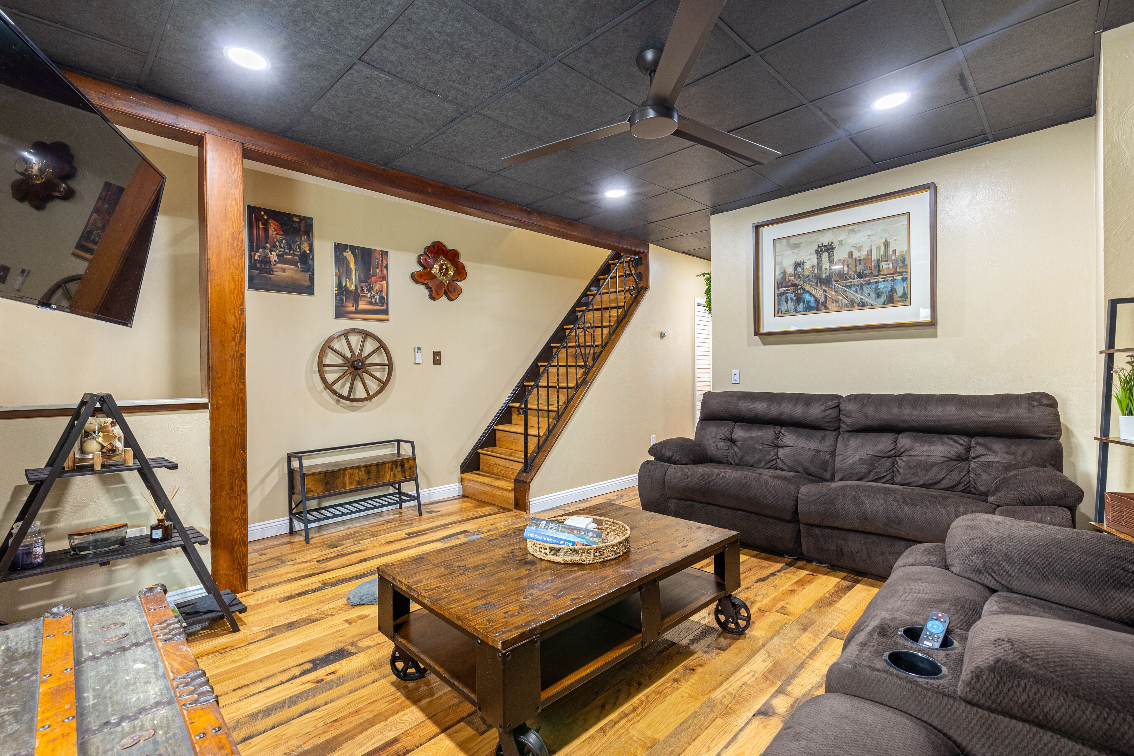 Little Italy- 2BD/1BA – Close to Major Hospitals – Off Street Parking
