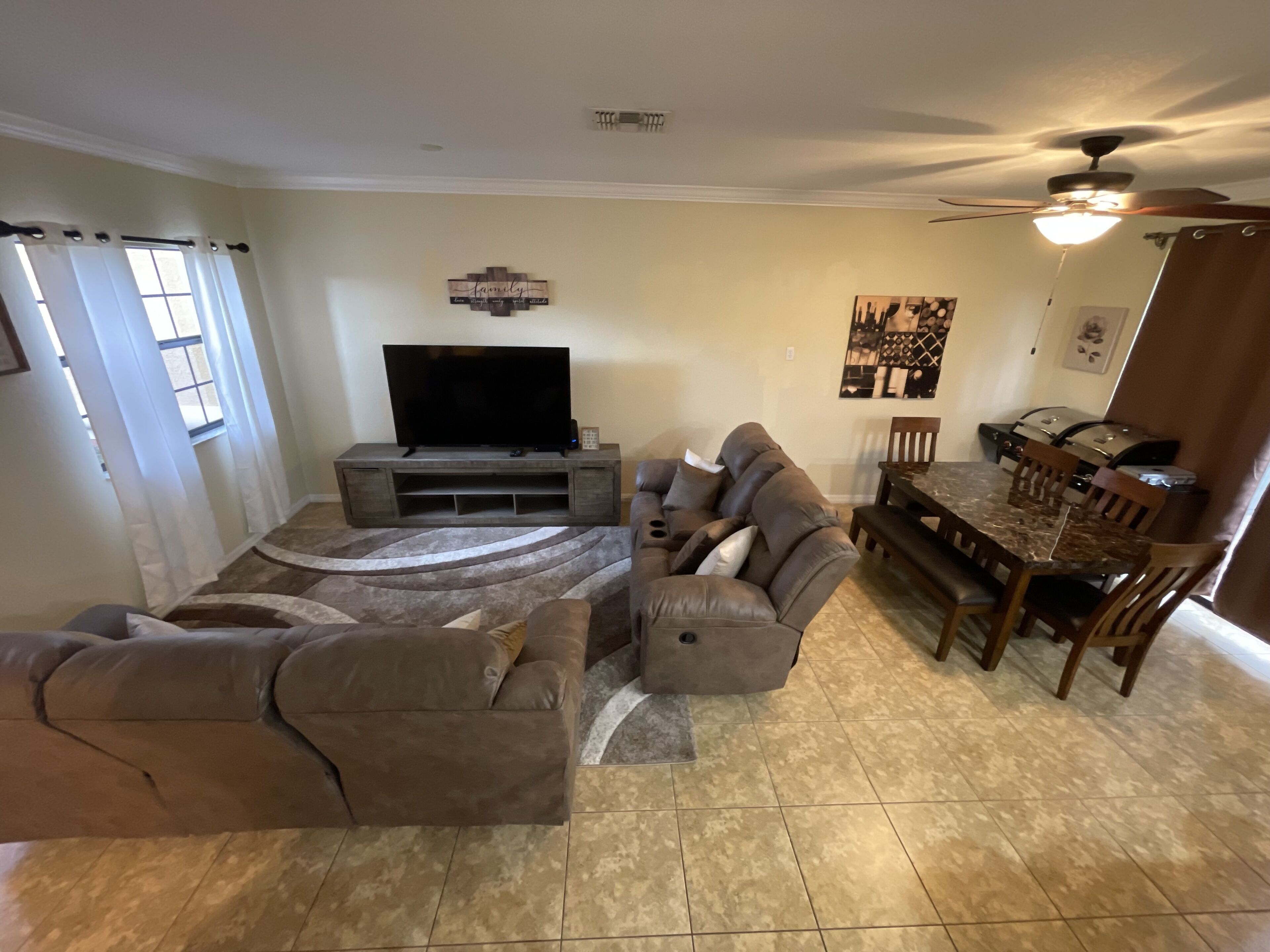 Vacation in luxury! Welcome to your home away from home.