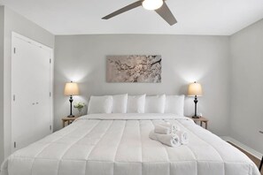 4 bedrooms, desk, iron/ironing board, WiFi