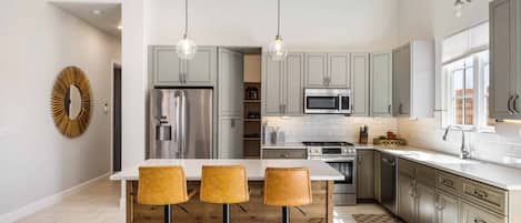 Rumah, 2 kamar tidur | Dapur pribadi | Lemari es, oven, mesin pembuat kopi/teh, dan pemanggang roti