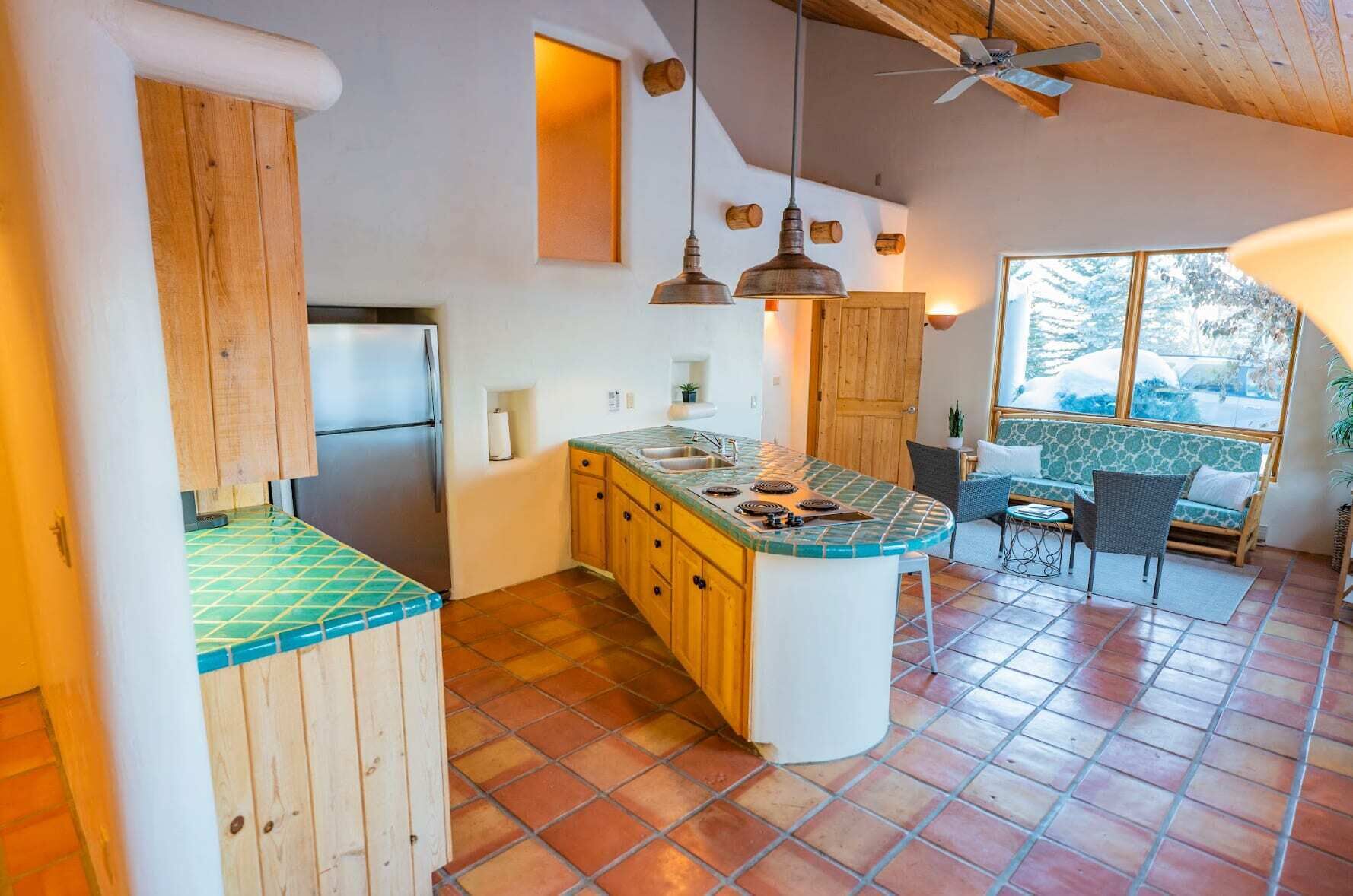 Hilltop Apartment at Windbreak