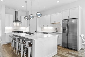 Dishwasher, dining tables, kitchen islands - Seas The Day - Newly Constructed 30A Home, Heated Private Pool, Walk to Beach! (Santa Rosa Beach)