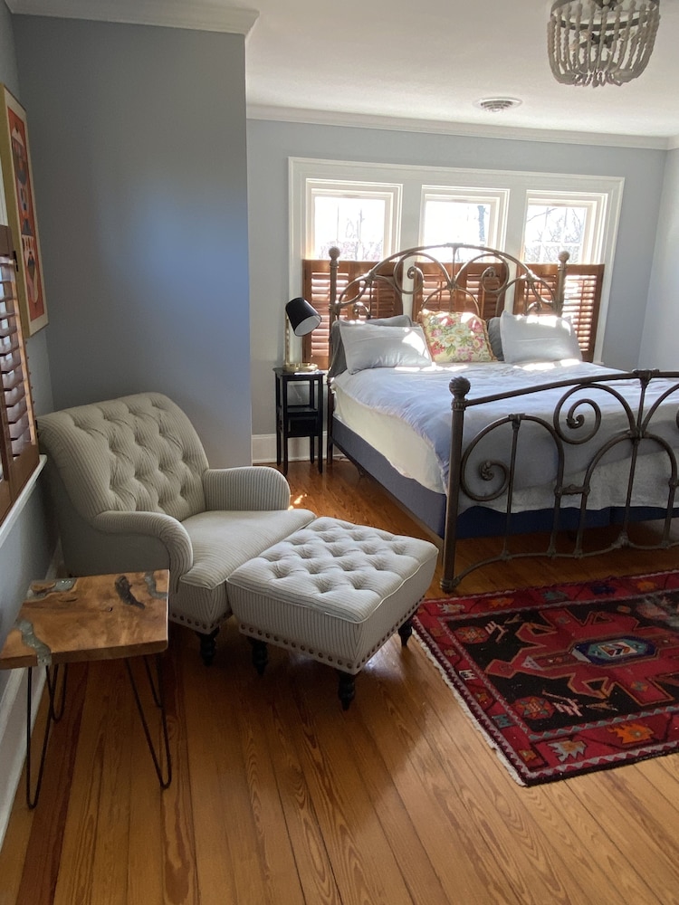 Hidden Gem Charles Town Harpers Ferry location Ranson Vrbo