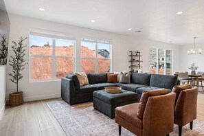 House, 4 Bedrooms | Interior - Paseos Paradise 4 Bedroom Home (Washington)