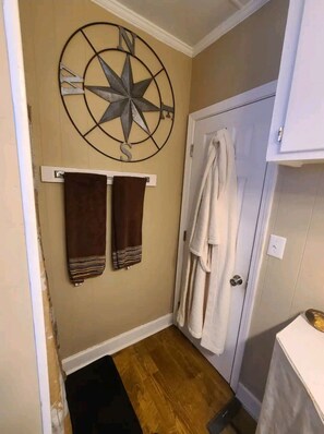 Interior - Beach Bungalow on a Budget (Surf City)