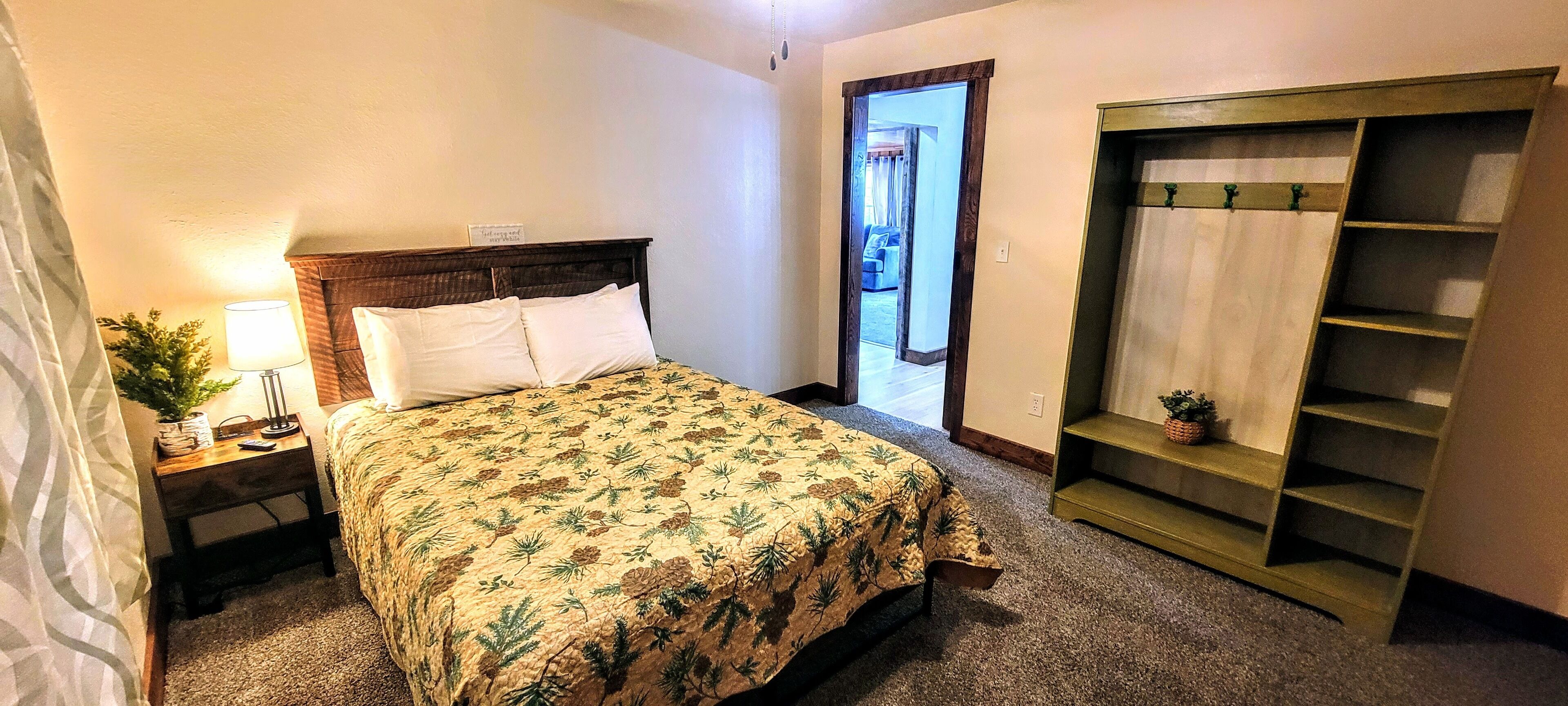 Lynnhurst Resort-Private cabin on Kentucky Lake with Hot Tub