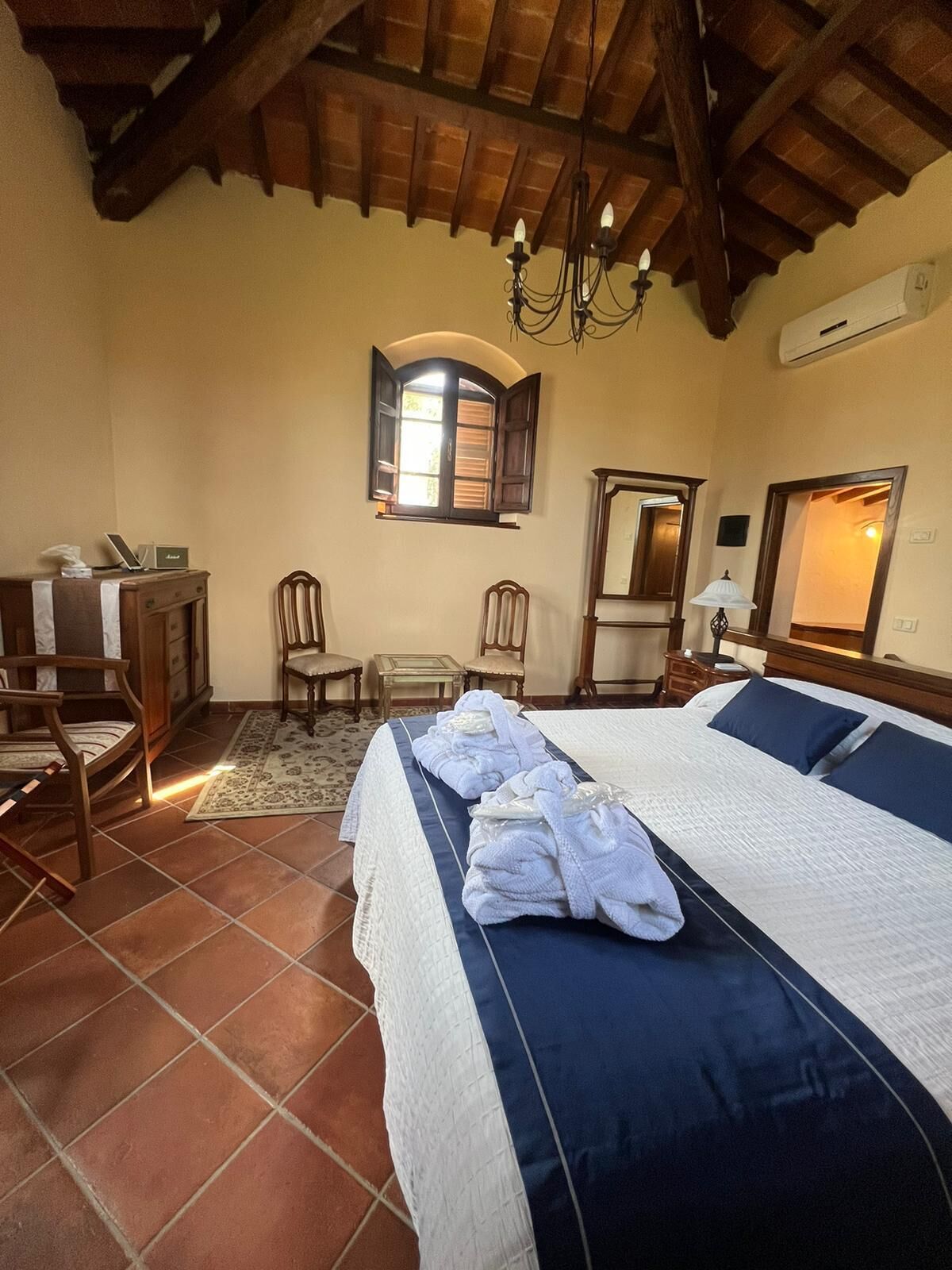 Villa Bella Cortona -Luxury 6 Bedroom Tuscan Villa With Pool
