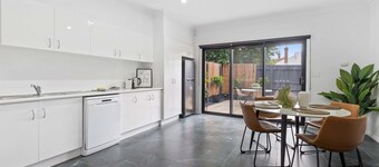 Sleek 2-Bed Terrace near Local Parks