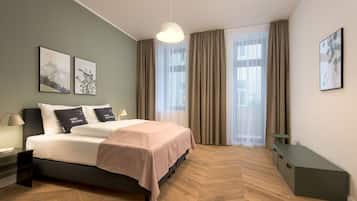 One-Bedroom Comfort Suite with balcony | 2 bedrooms, individually decorated, individually furnished, desk