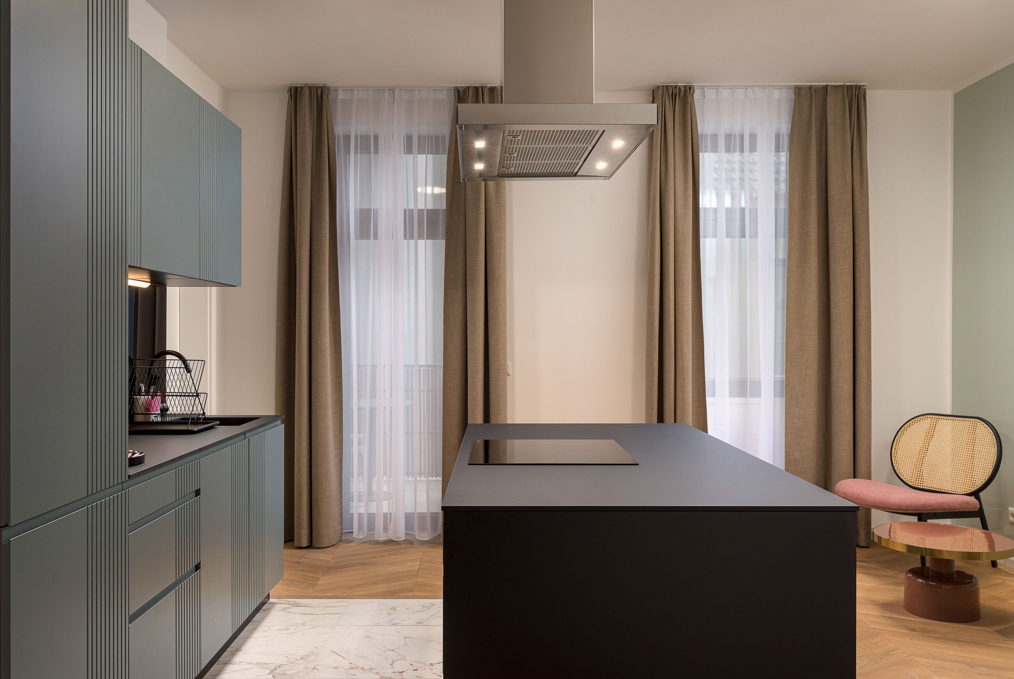 Two-Bedroom Comfort Suite with balcony | Private kitchen