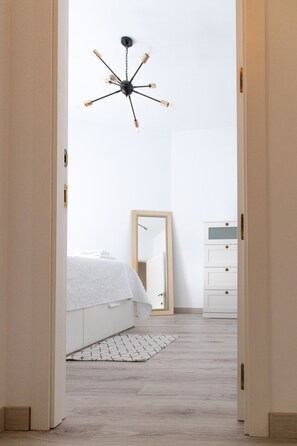 3 bedrooms, desk, iron/ironing board, free WiFi - Figueres Center A 4-minute walk from the Dalí Museum! Spirals Stairs Duplex terrace (Figueres)