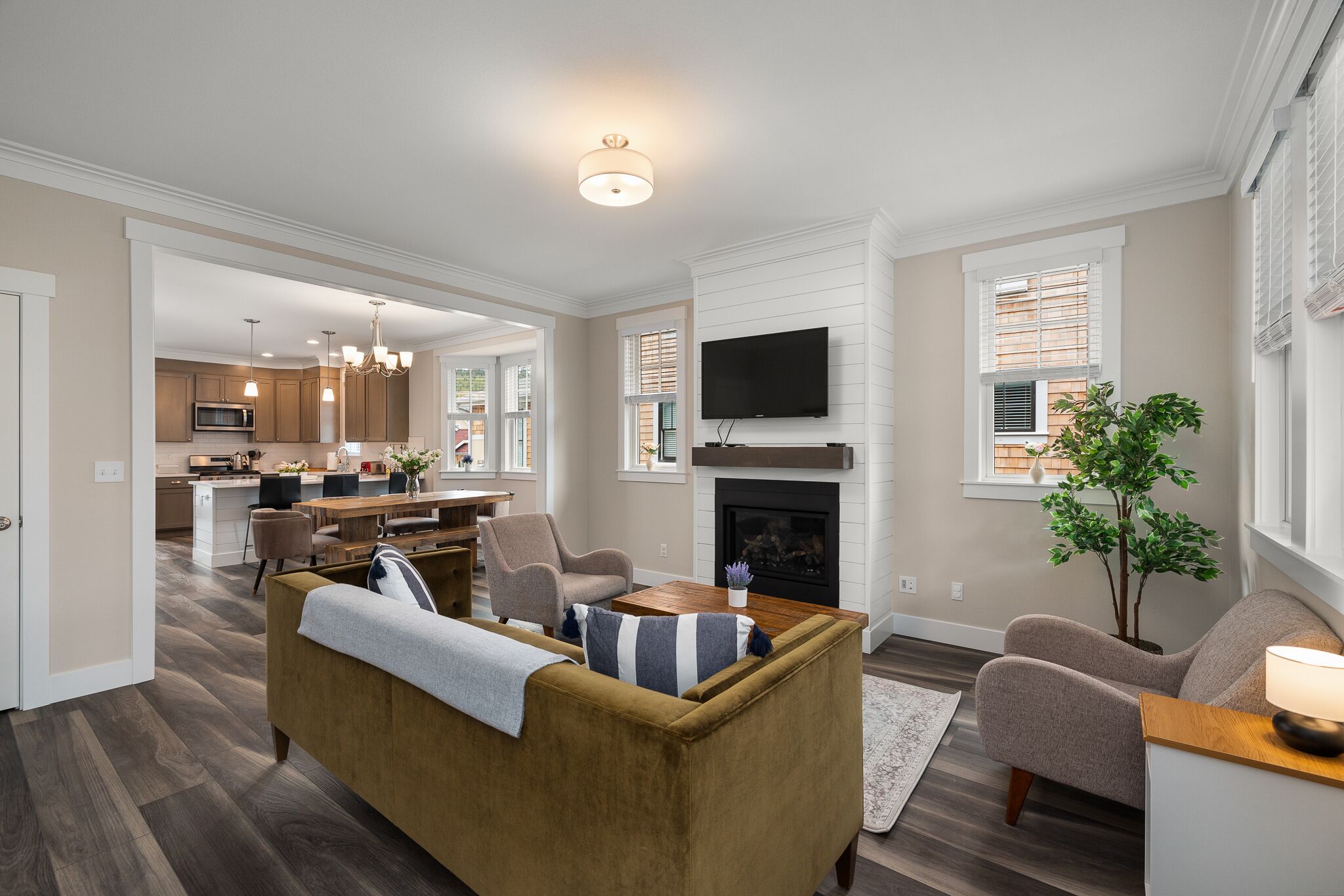 Seabrook's Salt and Vine Cottage, a dog-friendly rambler