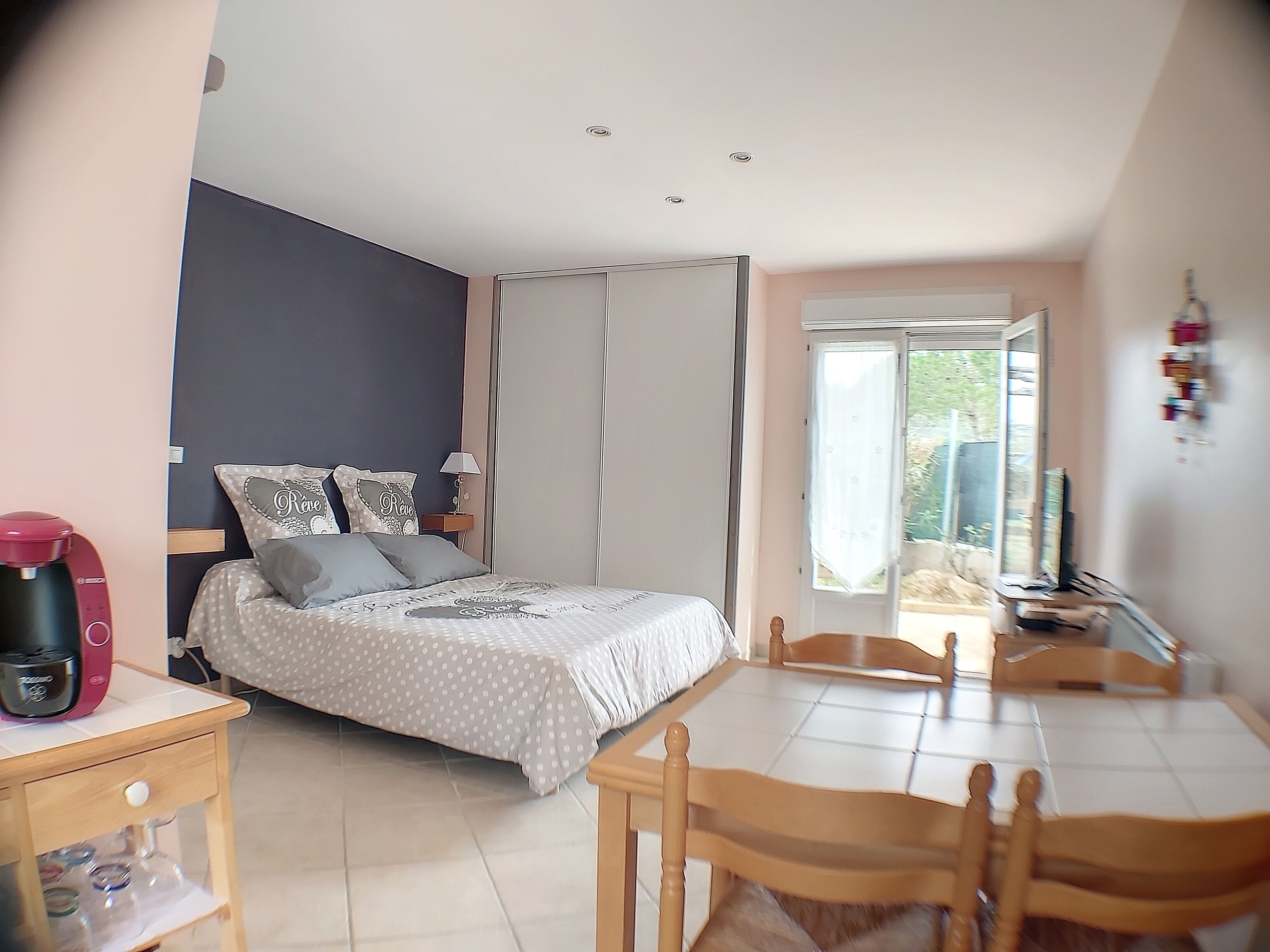 Quiet and elegant studio rental