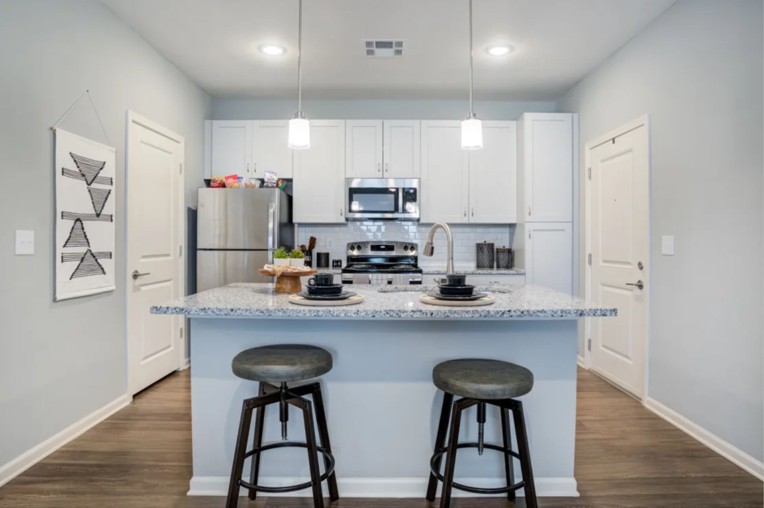 Barsala - Spacious 2BD w/ Fitness room, Yoga, Pool