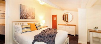 Willunga Cottage- Sleeps 6, Pool