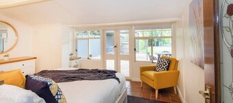 Willunga Cottage- Sleeps 6, Pool