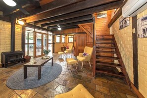 Interior - Willunga Cottage- Sleeps 6, Pool (Willunga)