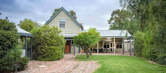Willunga Cottage- Sleeps 6, Pool