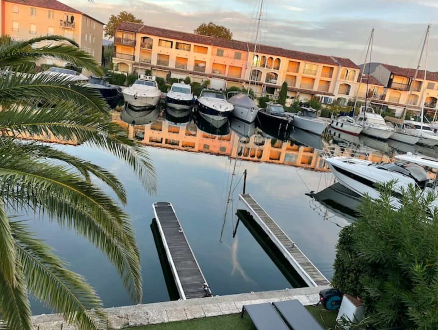 Magnificent Villa with a large private mooring