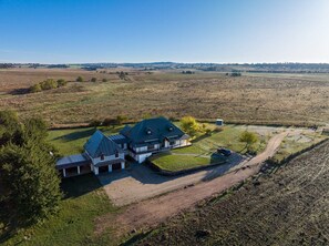 Exterior - 'Old Alloway'- 7 Bedrooms/ Sleeps 17 -9mins to CBD (Eglinton)