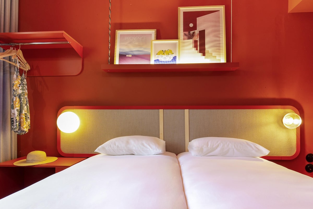 Classic Twin Room, 2 Twin Beds (POP Room) | Premium bedding, laptop workspace, soundproofing, iron/ironing board