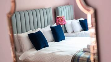 1 bedroom, iron/ironing board, travel cot, WiFi
