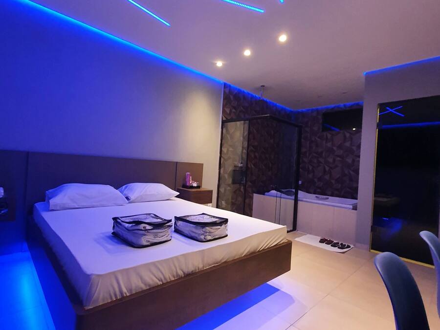 Exclusive Room | Desk, laptop workspace, free WiFi, bed sheets