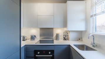 Réfrigérateur, four, grille-pain