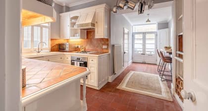 Stylish Home Central Windsor-Walk 2 All The Sights