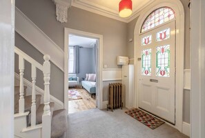 Interior - Stylish 3 Bdr Home Central Windsor By Tempstay (Berkshire)