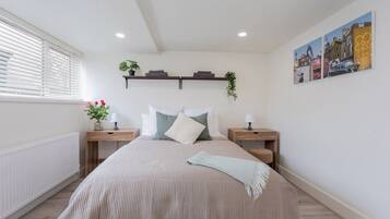 2 chambres, fer et planche à repasser, Wi-Fi, draps fournis