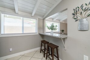Interior - Disneyland 5BR/3BA Lux Villa, Arcade/Games No Tax (Anaheim)