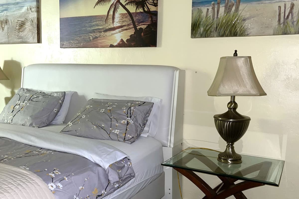 Signature Studio | 1 bedroom, premium bedding, blackout curtains, iron/ironing board