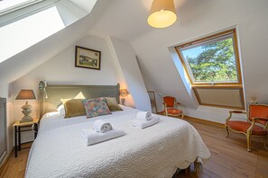 6 habitaciones, tabla de planchar con plancha y wifi gratis 