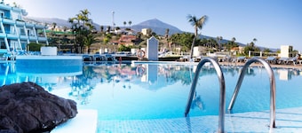 Coral La Quinta Park Suites