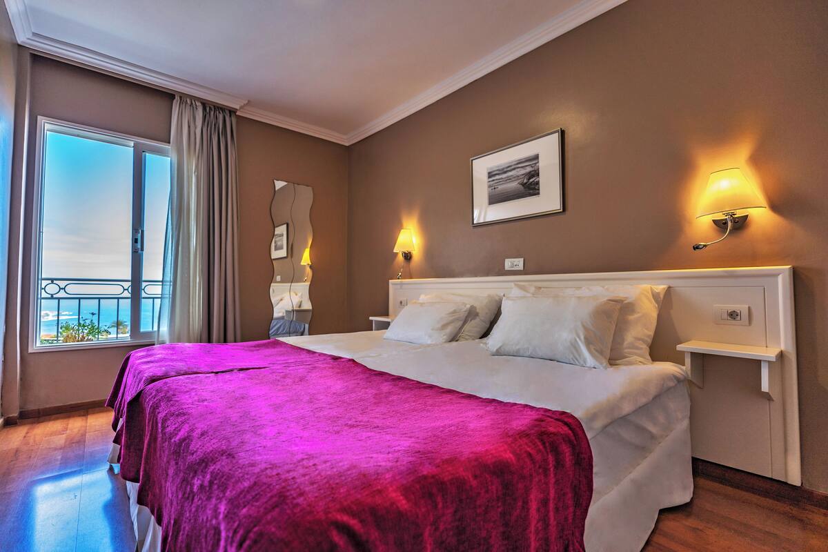 1 chambre, Wi-Fi gratuit, ameublement personnalisé, draps fournis