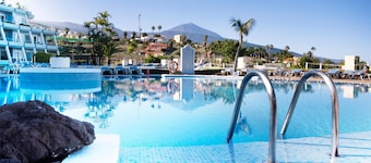 Coral La Quinta Park Suites