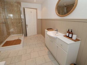 Shower - Hudeway View (Barnard Castle)